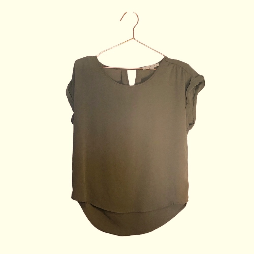 Olive + Oak  Green Short Sleeve cut out in Back blouse size medium